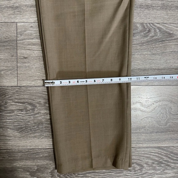 Haggar Men Tan Dress Pants Classic Straight-Leg Size 38 in x 29 in - Picture 16 of 16